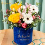 Aranjament floral Blue Box Florarie Targoviste Livrare Flori Targoviste