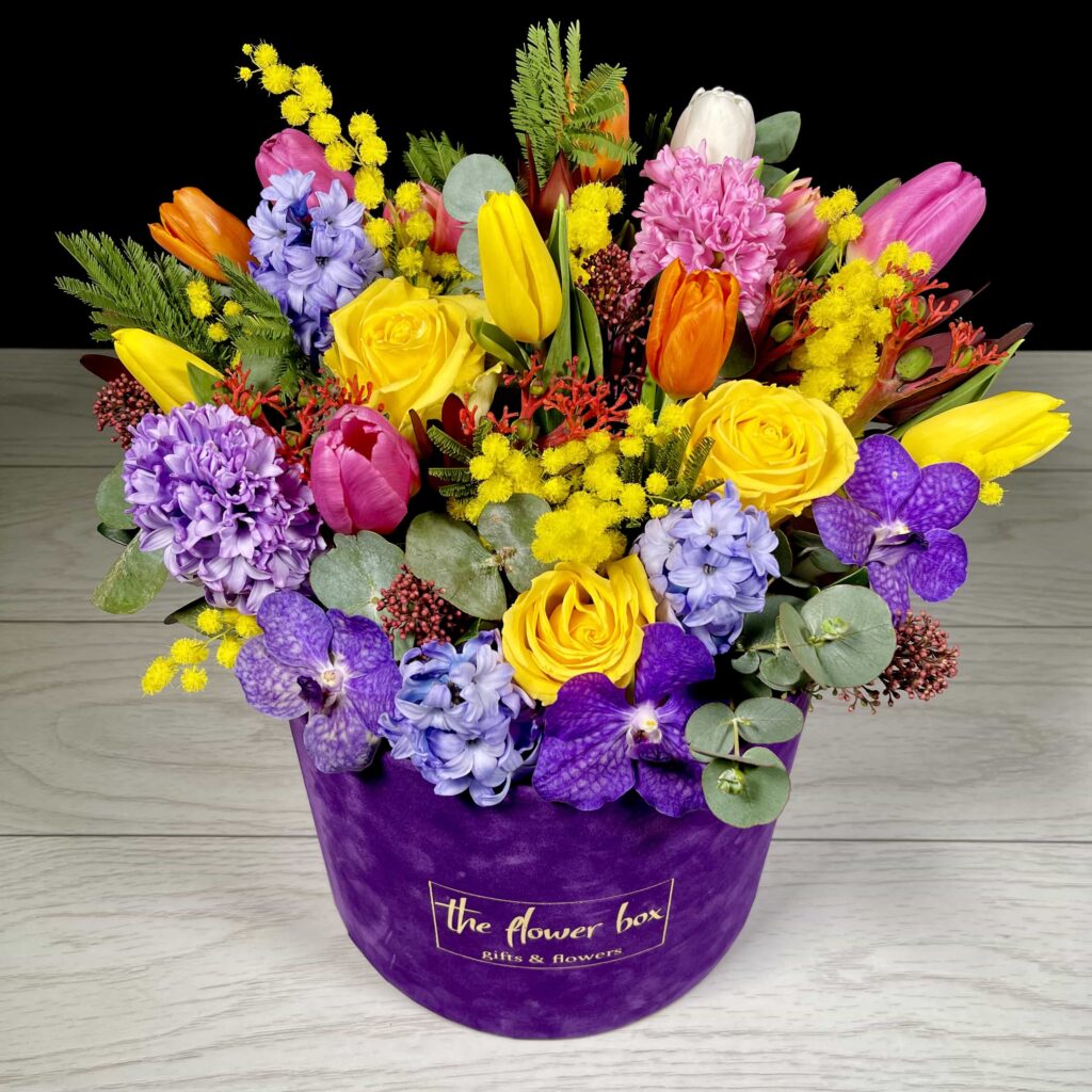 Aranjament Super Purple Deluxe cu Zambile Florarie Targoviste Livrare Flori Targoviste