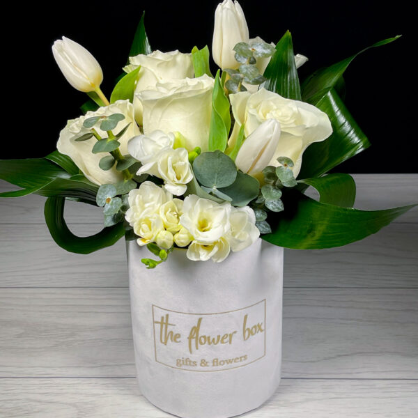 Aranjament floral Simple White Florarie Targoviste Livrare Flori Targoviste