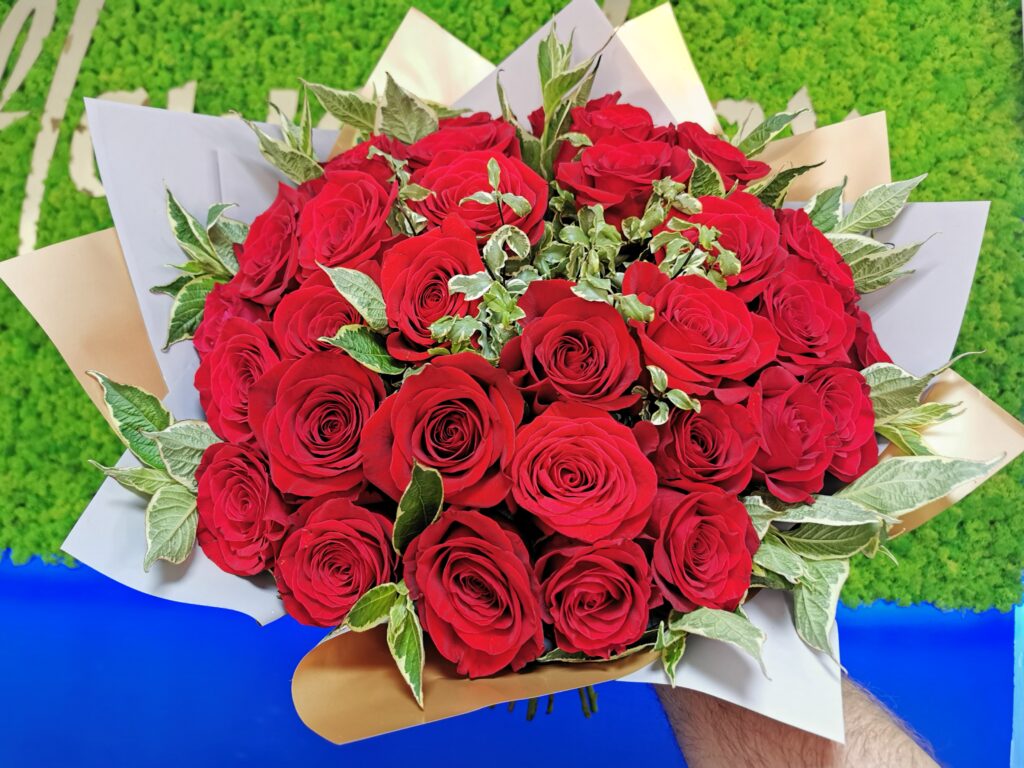 Buchet cu 25 Trandafiri Premium